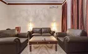 Four Bedroom Apartment Near The Nsc Olympic
